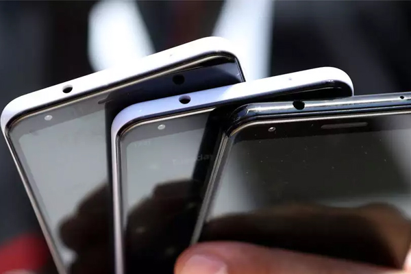 india smartphone market set to recover by 40 percent in 2nd half report 447628