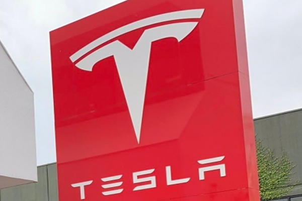 tesla to shut down model s and x production for 18 days 461883