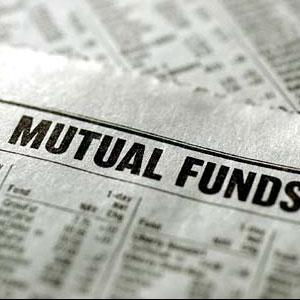 Mutual Funds offloaded shares worth Rs 14000 crore in FY14