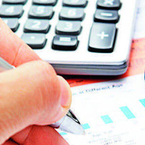 Current account deficit narrows sharply to US dollar 4.2 billion in Q3 FY14