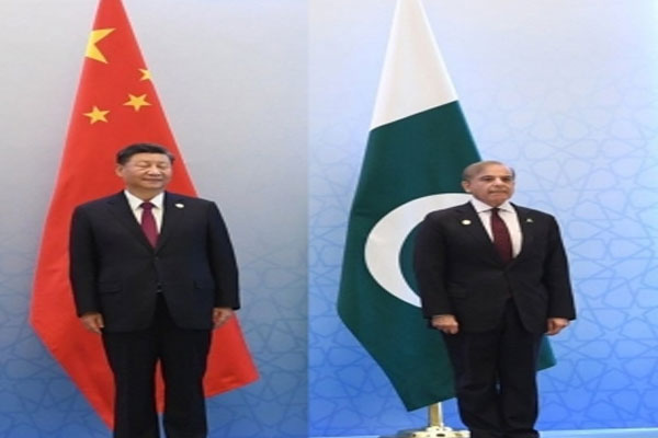 Xi, Shehbaz meet on SCO sidelines - World News in Hindi