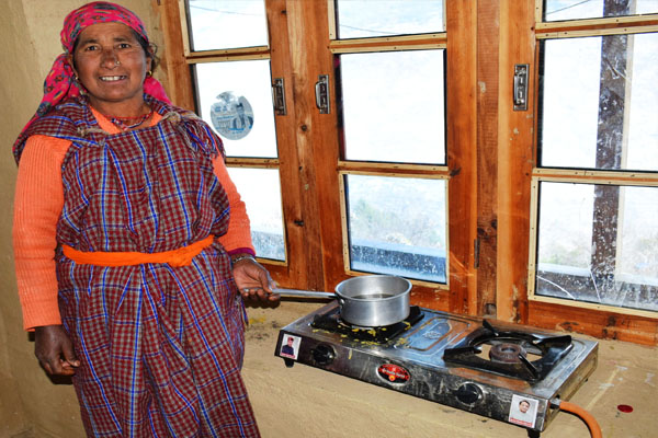 Ujjwala scheme came out in the life of Narpatu - Shimla News in Hindi