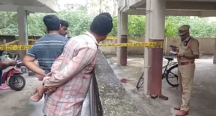 Tragic Incident in Visakhapatnam: Couple Jumps to Death, Investigation Underway