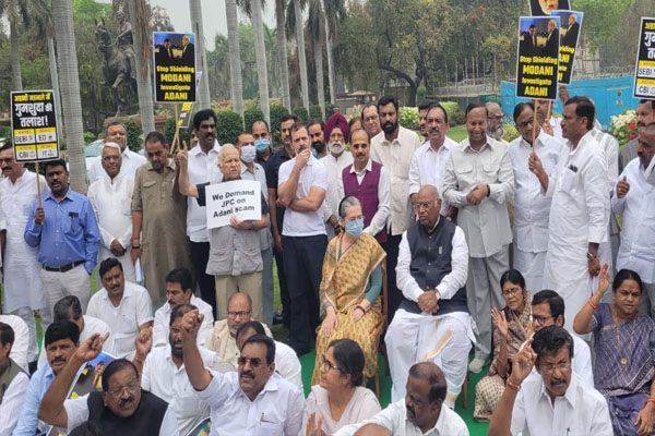 Opposition parties protest in front of Gandhi statue in Parliament in Adani case - Delhi News in Hindi