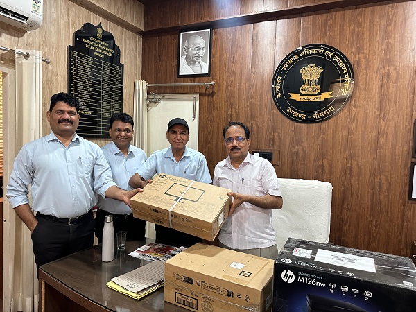 Parle Biscuit Company gave equipment worth Rs 1 lakh to SDM office Neemrana - Kotputli-behrore News in Hindi