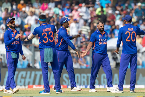 Shami and Siraj took three wickets each to wrap Australia up for 188. - Cricket News in Hindi