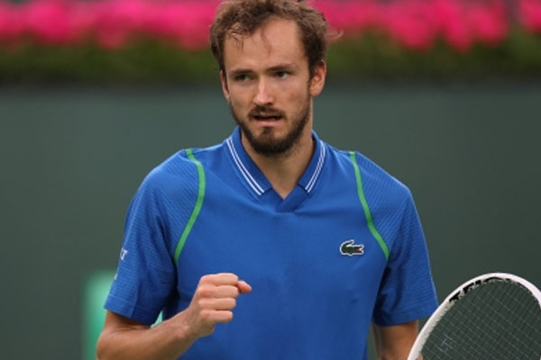 Indian Wells: Medvedev in semi-finals despite injury - Tennis News in Hindi