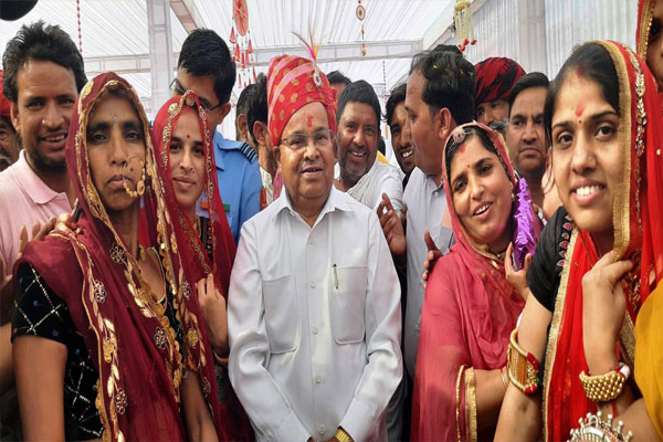 Karnataka Governor Gehlot visited Dhanop Shaktipeeth - Bhilwara News in Hindi