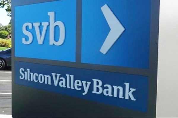 New owner of Silicon Valley Bank lays off nearly 500 employees New owner of Silicon Valley Bank lays off nearly 500 employees