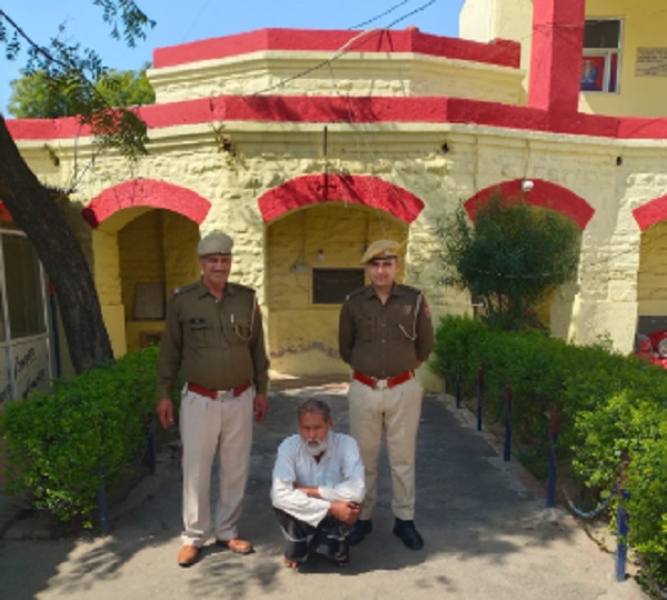Scrap robbery accused caught after 17 years - Shahjahanpur News in Hindi