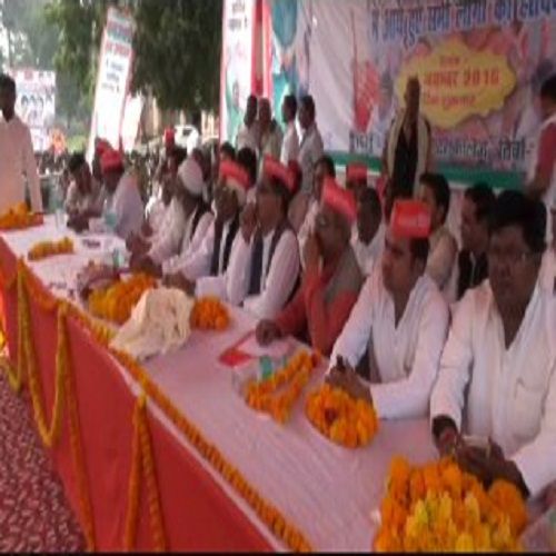 Parliament representative at the conference showing the passion of youth - Kannauj News in Hindi
