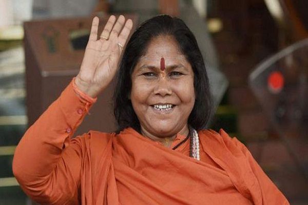 If MP CM can come to Kanpur so why not UP CM- Sadhvi Niranjan Jyoti - Kanpur News in Hindi