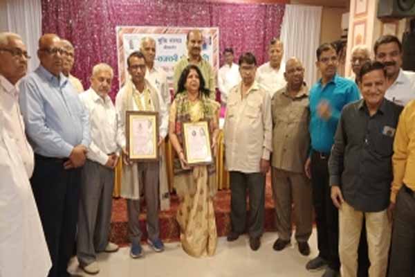 Pokarmal Rajrani Goyal Rajasthani Katha Sahitya Award presented to Dr. Renuka Vyas and Puranmal Sharma - Bikaner News in Hindi