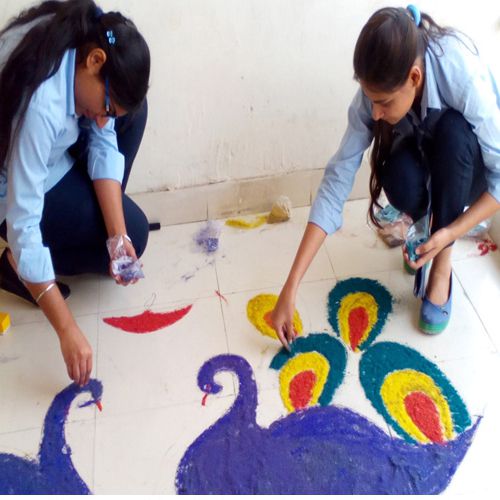 दीवाली के मौके पर हुई प्रतिभा खोज प्रतियोगिता