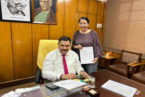 Dr. Sonali Dhawan appointed Superintendent of Super Specialty Block, took charge - Bikaner News in Hindi