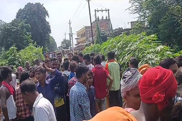 Panchayat Samiti members husband shot dead in Bihar - Motihari News in Hindi