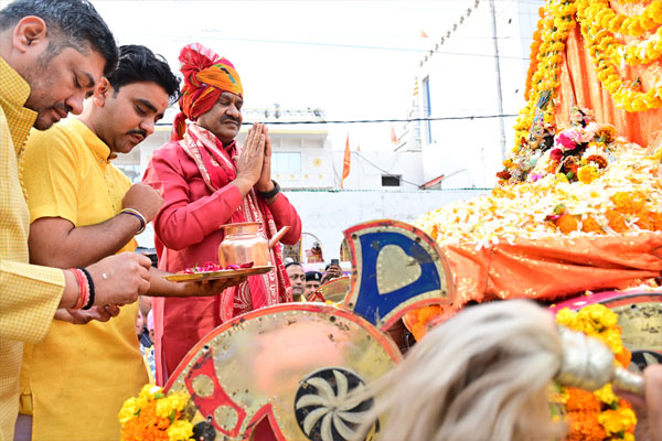 Vasudhaiva is empowering the culture of Kutumbakam Adi Gaur Brahmin Samaj: Birla - Kota News in Hindi