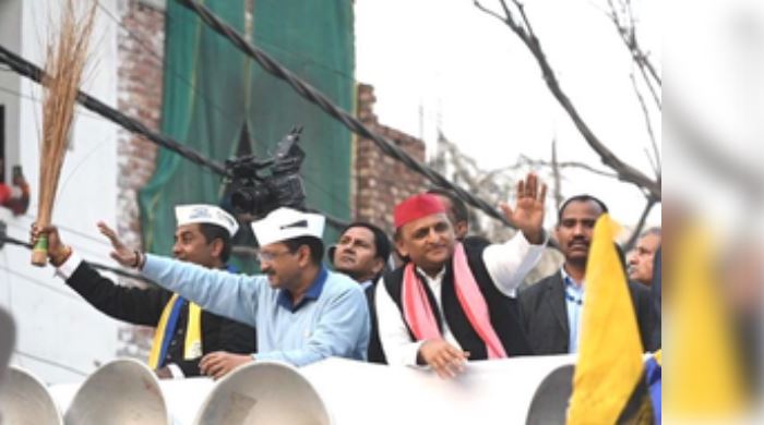 Dont waste your vote by voting for someone else, AAP will win 70 seats: Akhilesh Yadav - Delhi News in Hindi