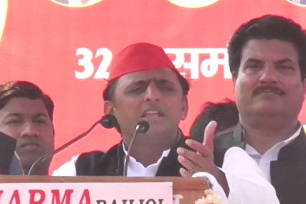 akhilesh yadav address a huge rally in barabanki - Lucknow News in Hindi