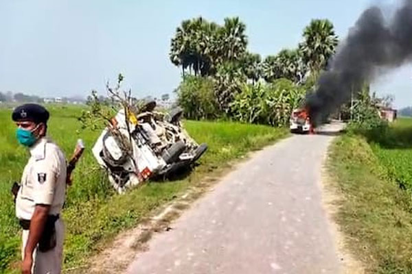Ward member murdered in Bihar, angry villagers burnt police vehicles - Chhapra News in Hindi