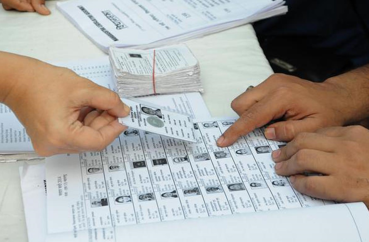 Through poetry, poets will give the message of adding names to voter lists - Bikaner News in Hindi