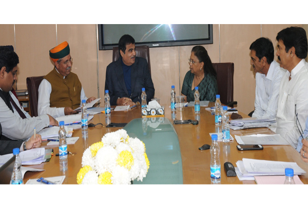 CM Raje meet Gadkari get 36 new projects sanctioned for the state - Jaipur News in Hindi