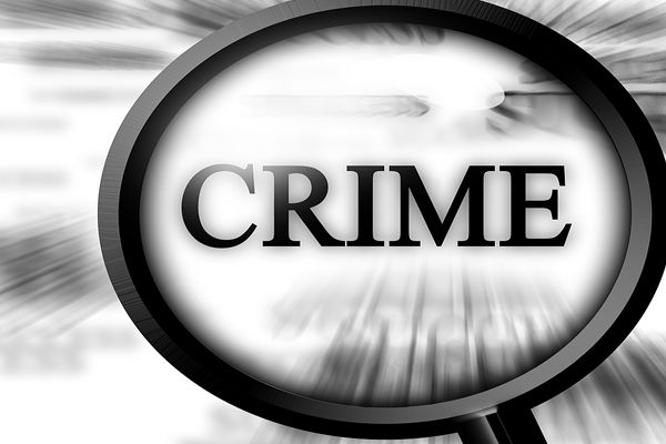 महिला पुलिसकर्मी, उसके बेटे पर हमला 5 मामला दर्ज