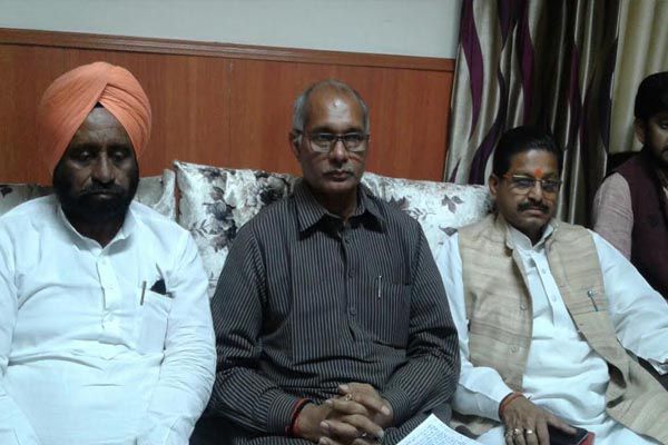 Transfer of officers will not retire on making a mistake said dharmpal singh - Bareilly News in Hindi