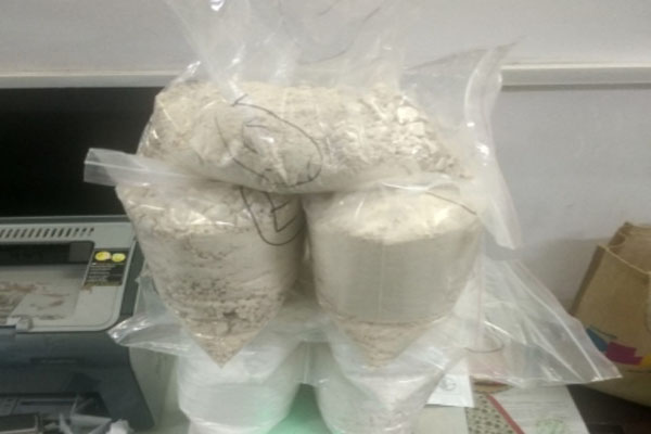 Cocaine and heroin worth over Rs 32 crore seized at Mumbai airport - Mumbai News in Hindi