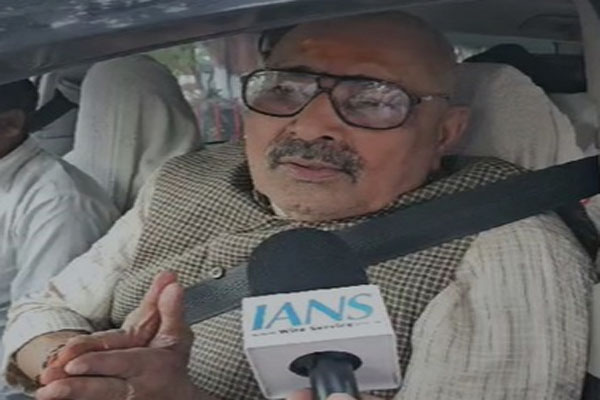 Giriraj singh taunt on Congress spokesperson comment on Rohit Sharma - Patna News in Hindi