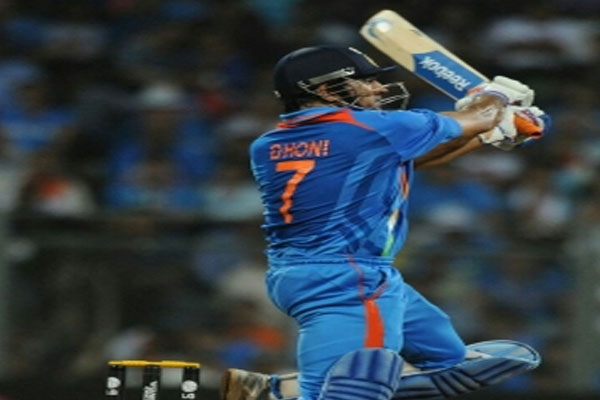 Helicopter cricket shot expert MS Dhoni now takes a drone shot - Cricket News in Hindi