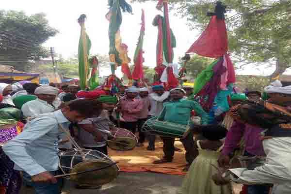 Gazi Mian Ki Baraat with the Gaj Baje - Jaunpur News in Hindi