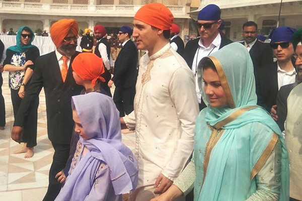 Canadian PM Justin Trudeau arrives at Golden Temple in Amritsar - Amritsar News in Hindi