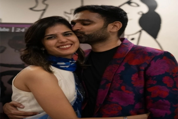 Maanavi Bedi found it difficult to direct husband Karan Mally on romantic scenes - Bollywood News in Hindi