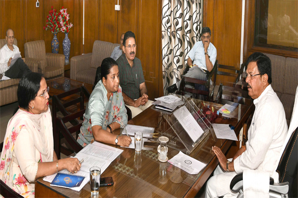 समर्थन मूल्य पर खरीद-
नैफेड़ के जरिये समय पर बारदाना आपूर्ति नहीं होने से किसान हो रहे है