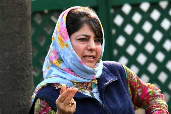 mehbooba sees big conspiracy behind unrest, violence in kashmir - Srinagar News in Hindi