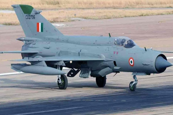 IAF Group Captain dies in MiG-21 accident - Delhi News in Hindi