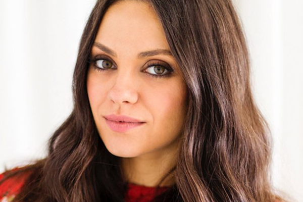 Mila Kunis not keen to act with Ashton Kutcher - Hollywood News in Hindi