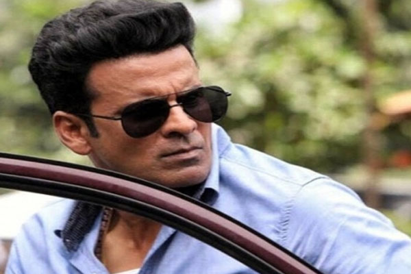 Manoj Bajpayees Twitter account hacked - Bollywood News in Hindi