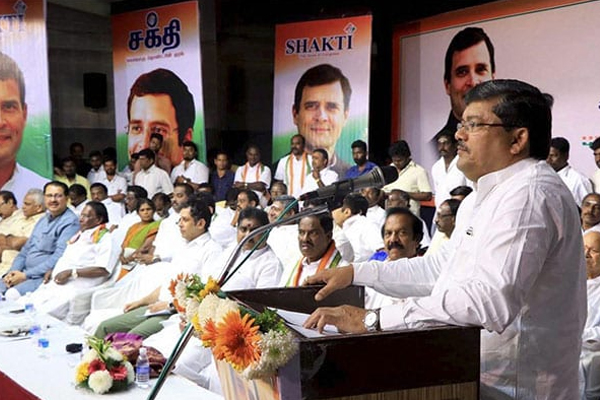Decision On Congress Chief Tomorrow, Mukul Wasnik Frontrunner : Sources - India News in Hindi