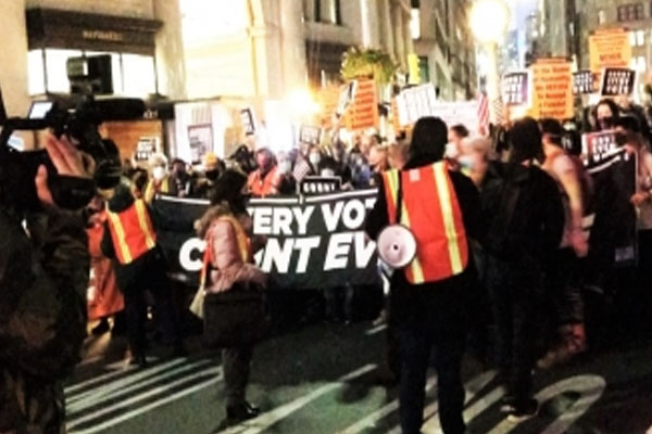 Thousands of nurses strike third day in New York City - World News in Hindi