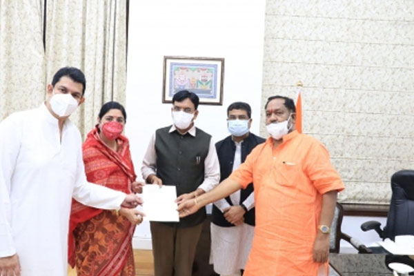 BJP MPs demand for implementation of Ayushman Bharat scheme in Odisha - Bhubaneswar News in Hindi