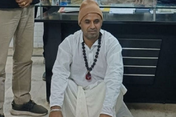 The rapist was hiding in the guise of a priest, arrested - junagadh News in Hindi