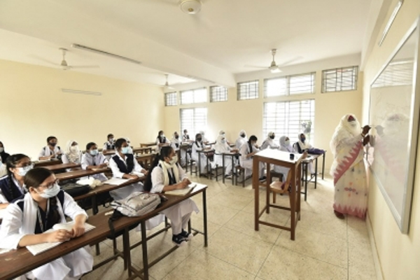 Now teachers will not be able to bring their children to schools - Lucknow News in Hindi