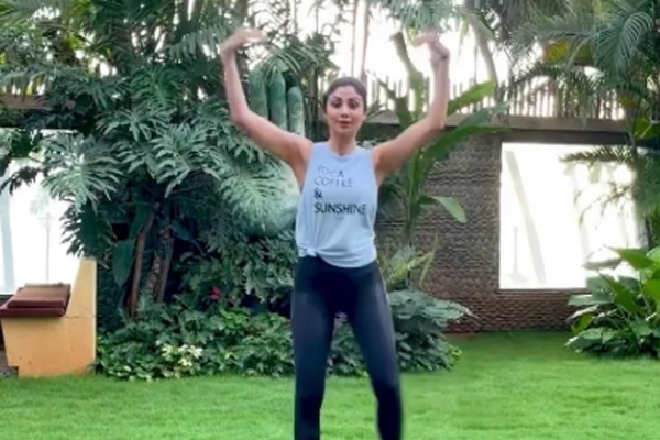 Shilpa Shetty suggests a new workout routine to break the monotony - Fitness Tips in Hindi