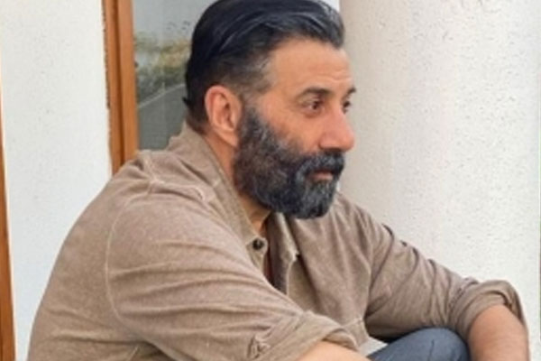 Sunny Deol unveils new look from his next film, a remake titled Soorya - Bollywood News in Hindi