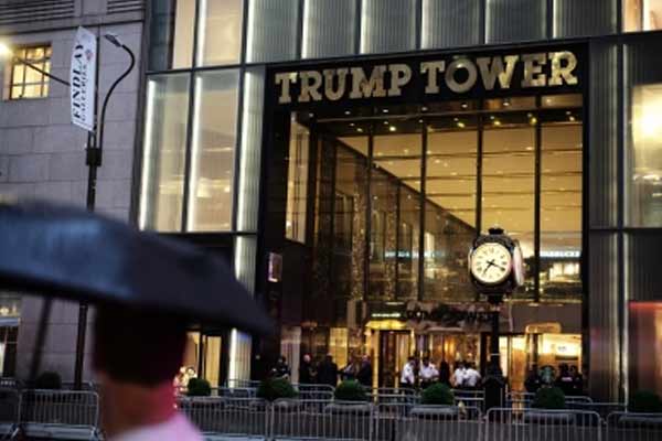 Trump Organization CFO surrenders to New York prosecutors - World News in Hindi