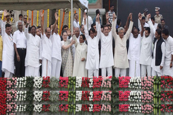 oppositions show of strength in karnataka non bjp parties unity at kumaraswamy swearing in may challenge modi in elections - Delhi News in Hindi
