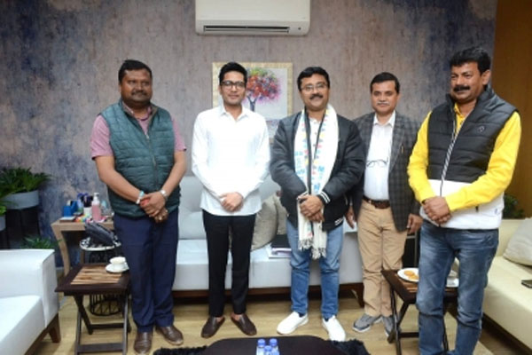 Blow to BJP in Bengal, one more party MLA joins Trinamool - Kolkata News in Hindi